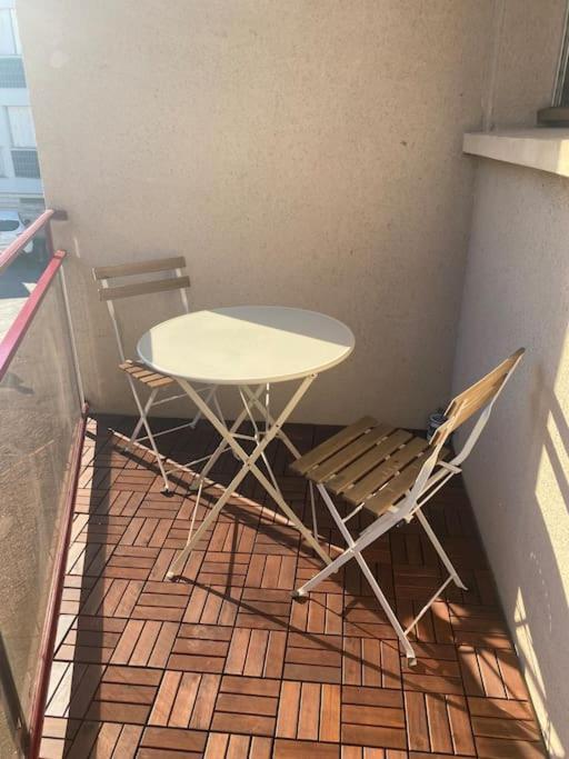 Studio Moderne Et Cosy Avec Balcon Et Parking Apartment Périgueux Exterior foto